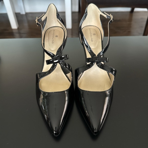 Bandolino Shoes - Bandolino Black Patent T-Strap Bow Pumps Womens Size 11M Pointed Stiletto Heels